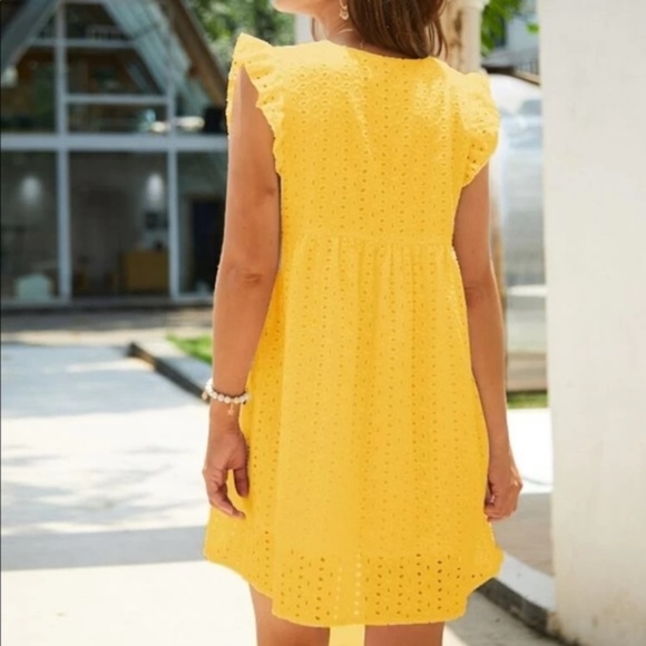 Boho white v neck embroidered smock dress - Picture 6 of 11